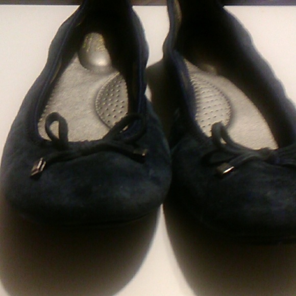 Women's shoe - Picture 3 of 5